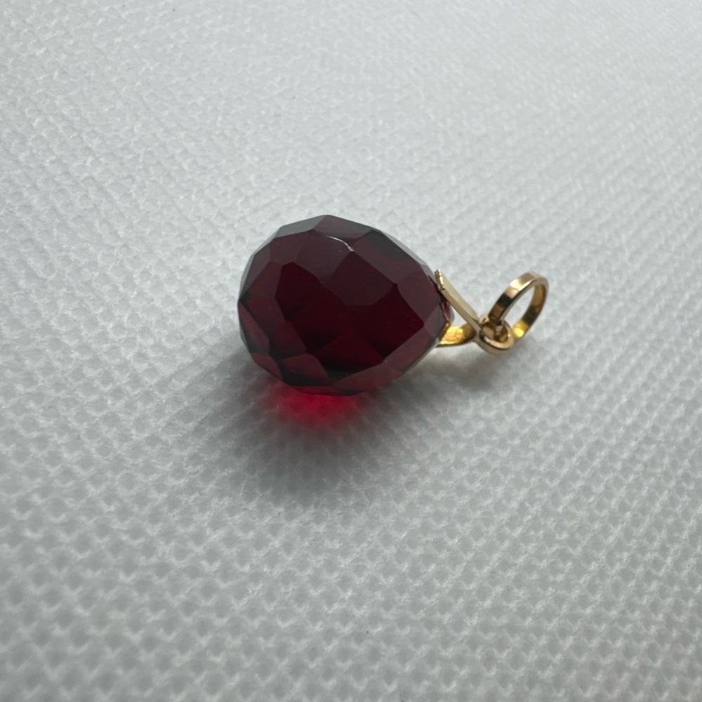 18K Yellow Gold Pendant/charm with Faceted Red Glass Teardrop, Birthstone, 750 - Picture 3 of 16